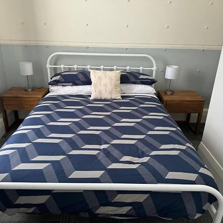 4 Large Bedroom Apartment In The City Hastings Ngoại thất bức ảnh