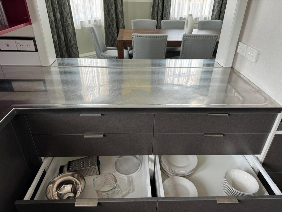 4 Large Bedroom Apartment In The City Hastings Ngoại thất bức ảnh