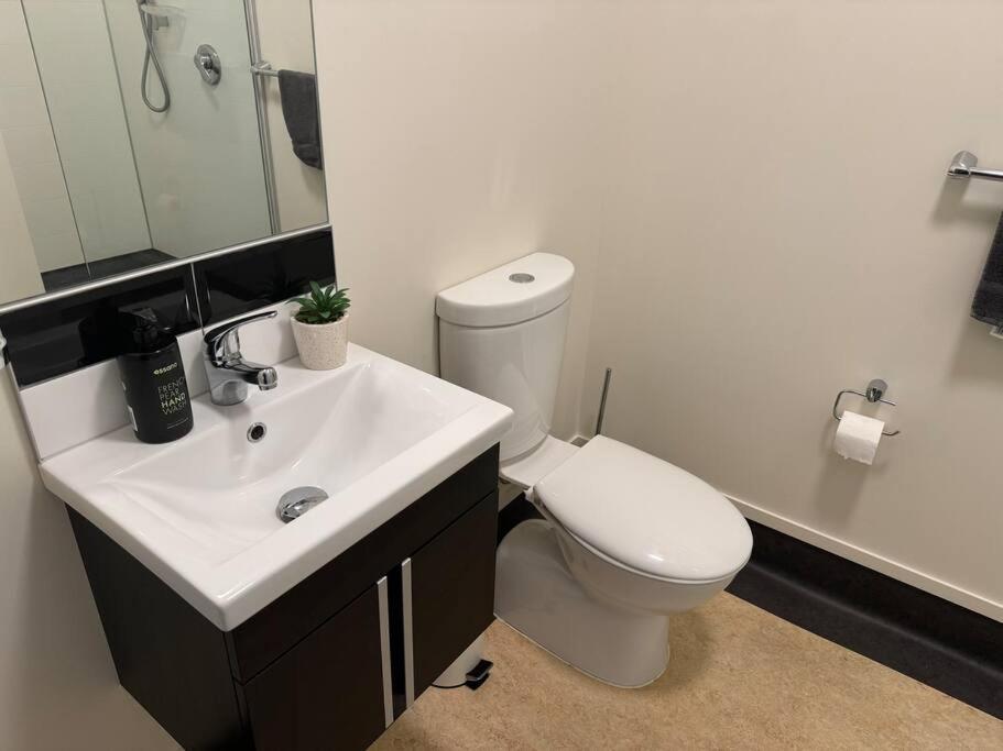 4 Large Bedroom Apartment In The City Hastings Ngoại thất bức ảnh