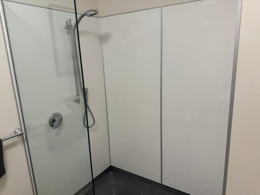 4 Large Bedroom Apartment In The City Hastings Ngoại thất bức ảnh