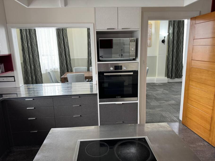 4 Large Bedroom Apartment In The City Hastings Ngoại thất bức ảnh